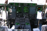Cockpit do Lockheed CC-130J Hercules - Foto: Luciano Porto - luciano@spotter.com.br
