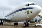O KC-137 FAB 2401 realiza as atividades de transporte e reabastecimento em voo, alm de atuar como aeronave de reserva nas viagens presidenciais - Foto: Equipe SPOTTER