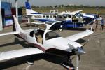 Cessna 400 Corvalis TT e Cessna 208B Grand Caravan - Foto: Luciano Porto - luciano@spotter.com.br
