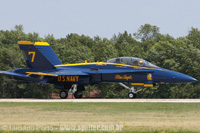 Boeing (McDonnell Douglas) F/A-18D Hornet - Blue Angels - US NAVY - Air Venture 2006 - Oshkosh - WI - USA - 27/07/06 - Luciano Porto - luciano@spotter.com.br