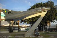 AMDBA F-103E Mirage III - FAB - Praça pública em Anápolis - GO - 11/01/10 - Ruy Barbosa Sobrinho - ruybs@hotmail.com