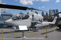 Bell AH-1J Sea Cobra - USMC - Intrepid Sea, Air & Space Museum - New York - NY - USA - 29/05/05 - Alessandro Sartorelli - fsartorelli@yahoo.com.br