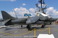 McDonnell Douglas / BAe AV-8A Harrier - USMC - Intrepid Sea, Air & Space Museum - New York - NY - USA - 29/05/05 - Alessandro Sartorelli - fsartorelli@yahoo.com.br