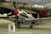 Supermarine Spitfire Mk.18 - Royal Air Force - Imperial War Museum - Duxford - Inglaterra - 01/09/06 - Carlos H. Moyna - chmoyna@oi.com.br