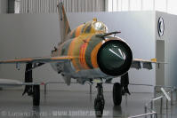 Mikoyan Gurevich MiG-21M Fishbed J - Força Aérea da União Soviética - Museu TAM - São Carlos - SP - 26/05/11 - Luciano Porto - luciano@spotter.com.br