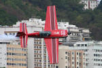 Extra 300S do piloto Klaus Schrodt - Foto: Douglas Barbosa Machado - douglas@spotter.com.br
