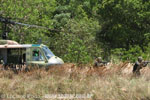 Ao soldados desembarcam e comeam a fazer a varredura do terreno - Foto: Luciano Porto - luciano@spotter.com.br